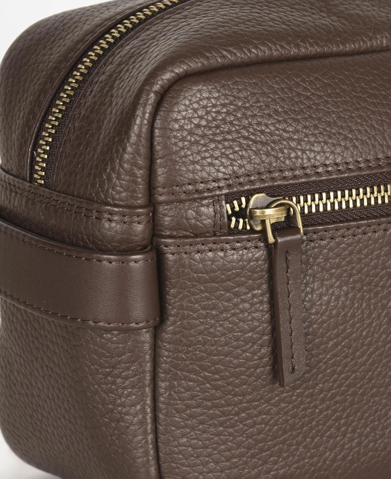 Barbour Highgate Leather Washbag - Buy Online Now