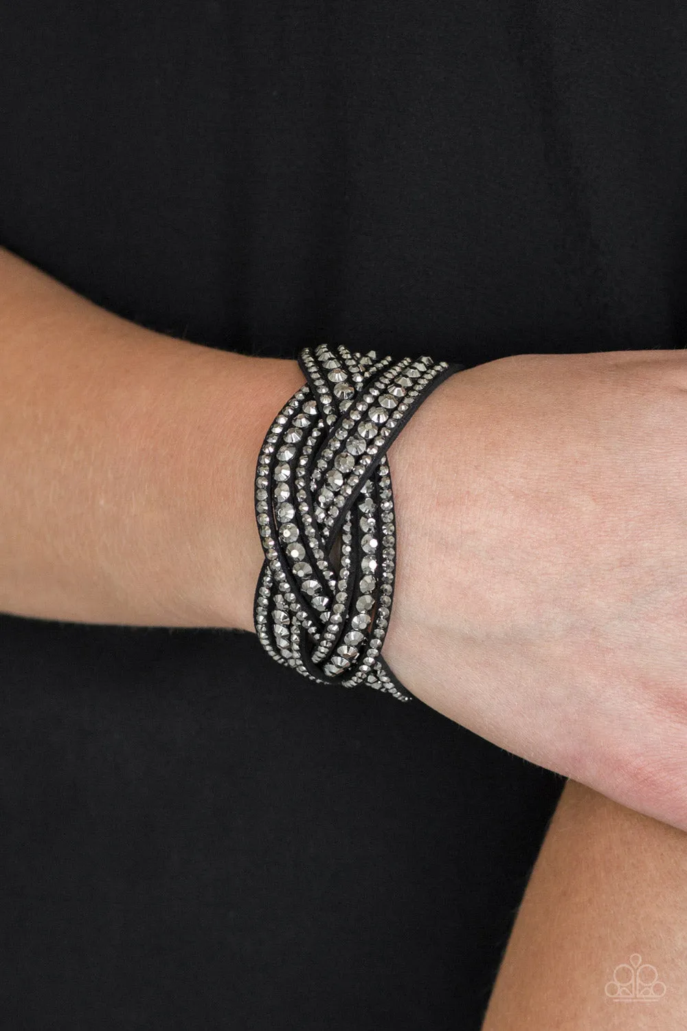 Black Bracelet - Luxurious and Sparkling Jewelry