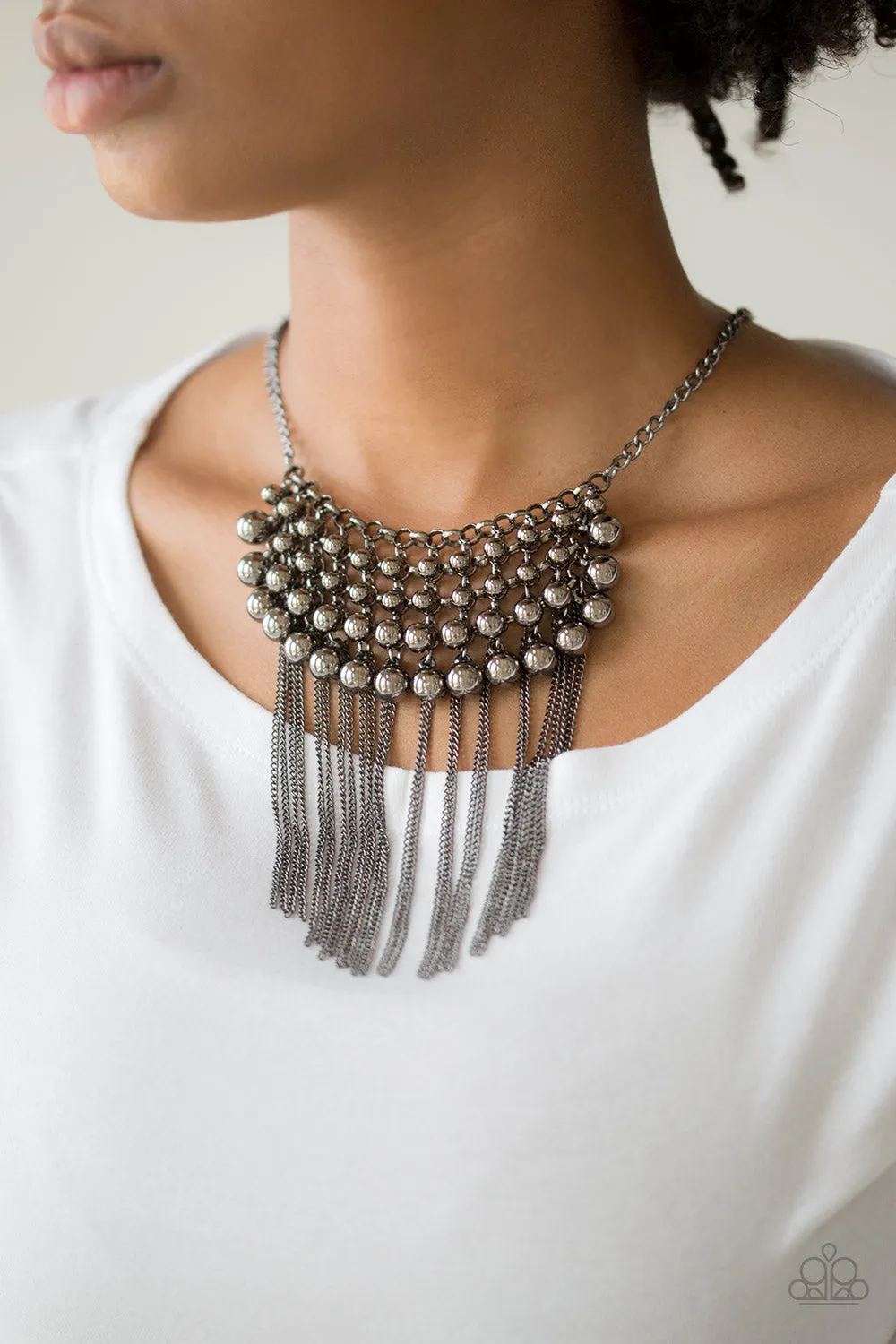 Black Necklace - DIVA-de and Rule: Enhance Your Style