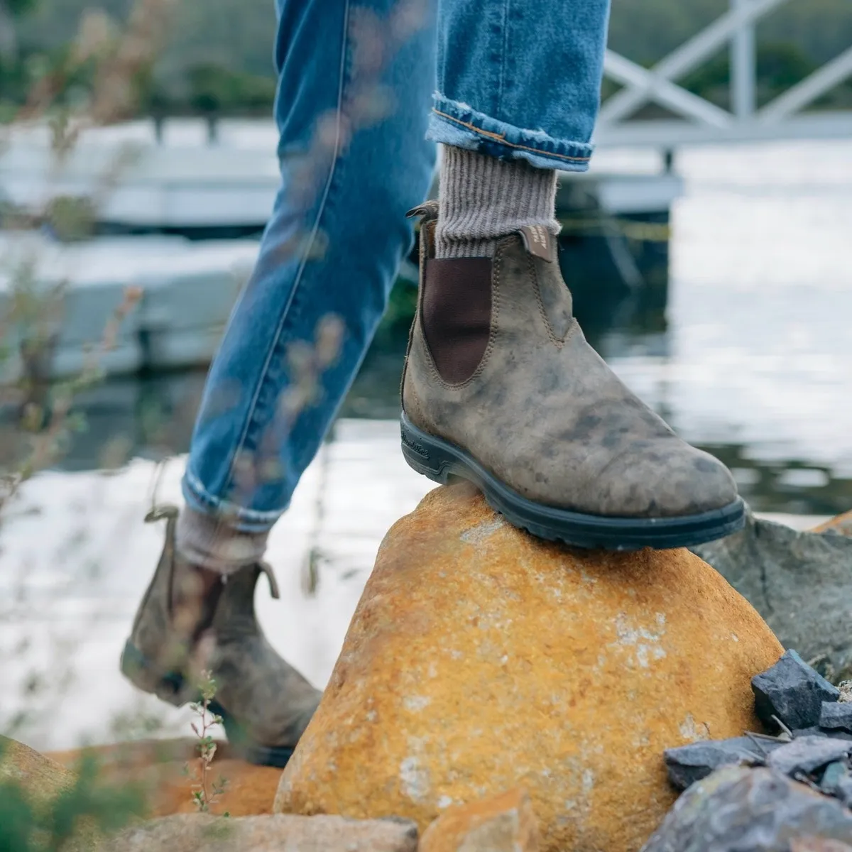 Classic Rustic Brown Men's Chelsea Boots