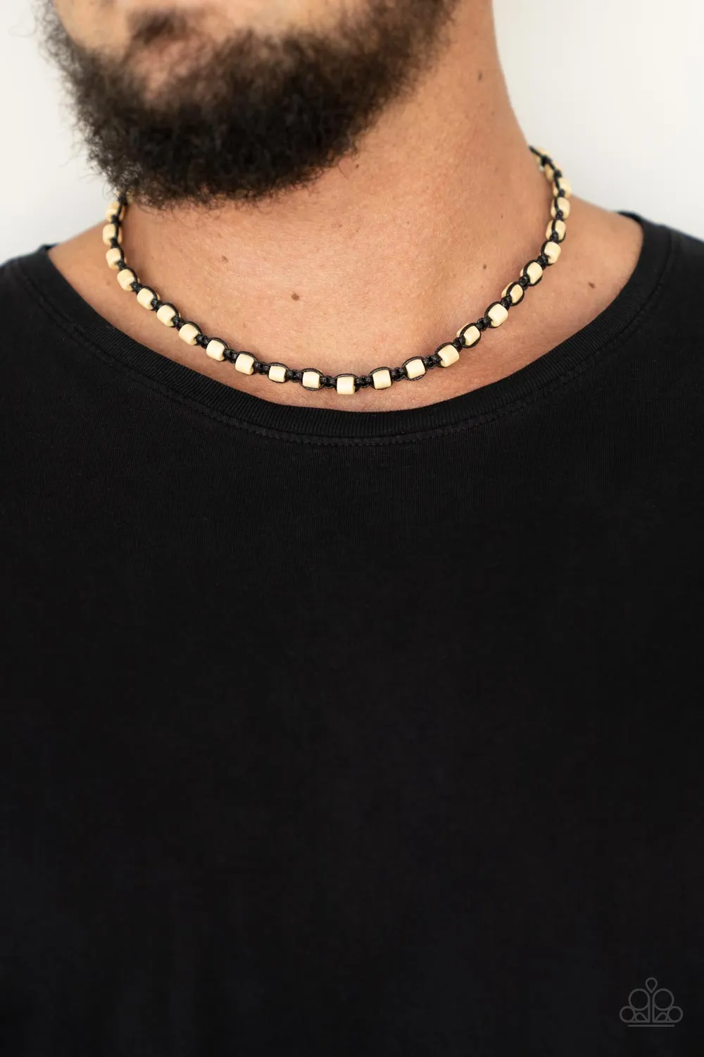 Highland Hustler - Black Necklace: The Ultimate Accessory for Sleek Style