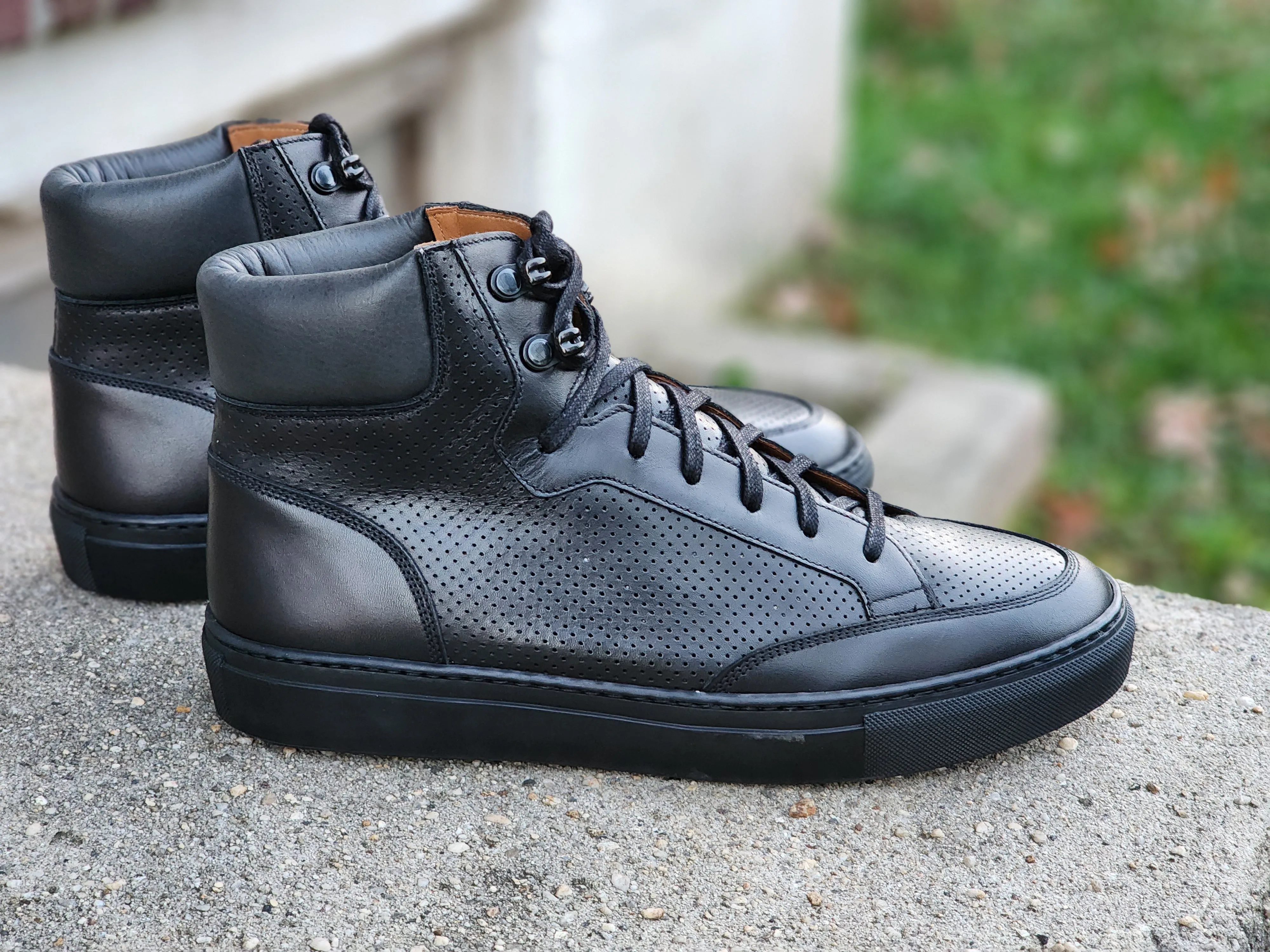 Richland Black Calf Perforated - Buy now