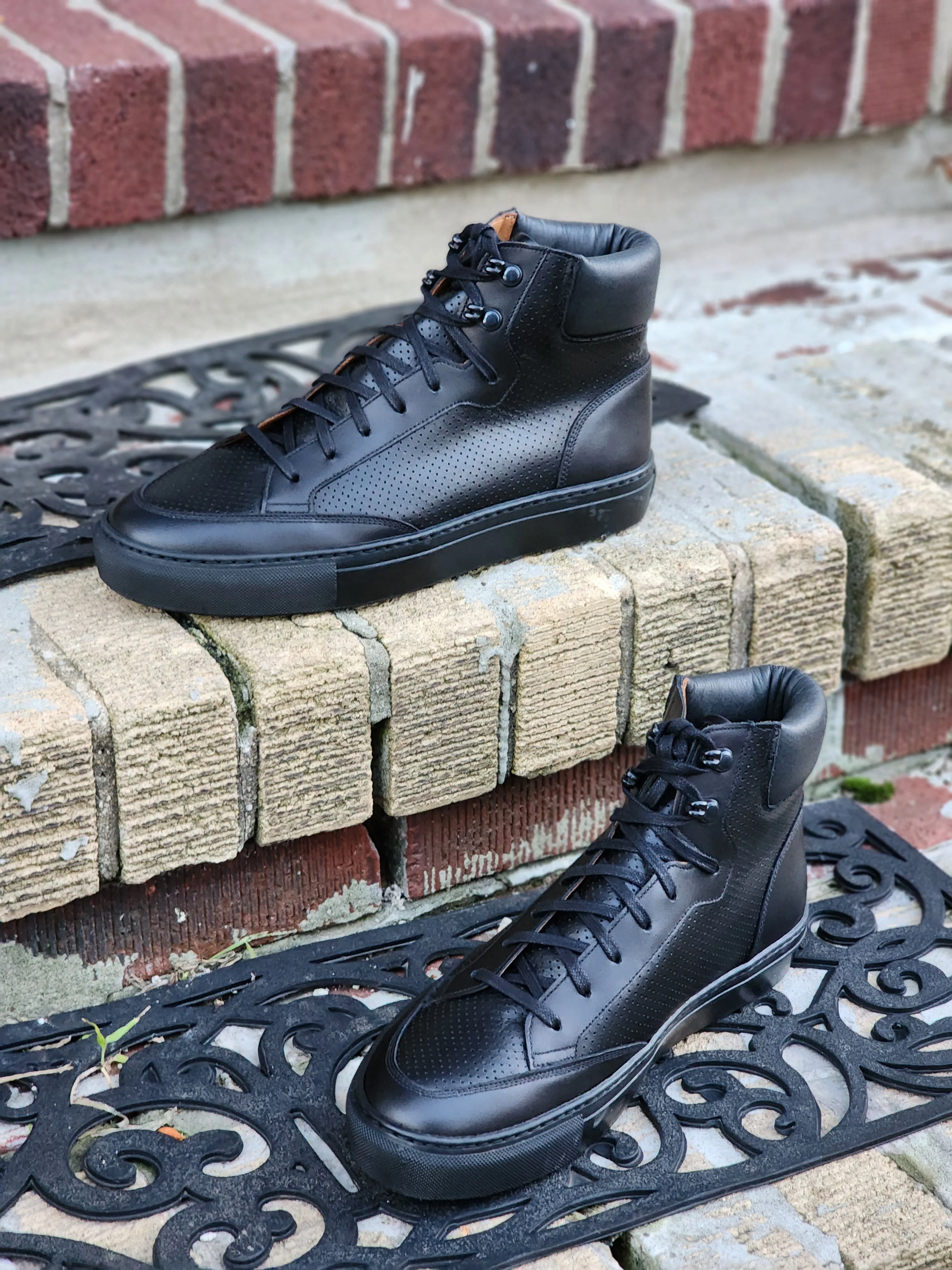 Richland Black Calf Perforated - Buy now