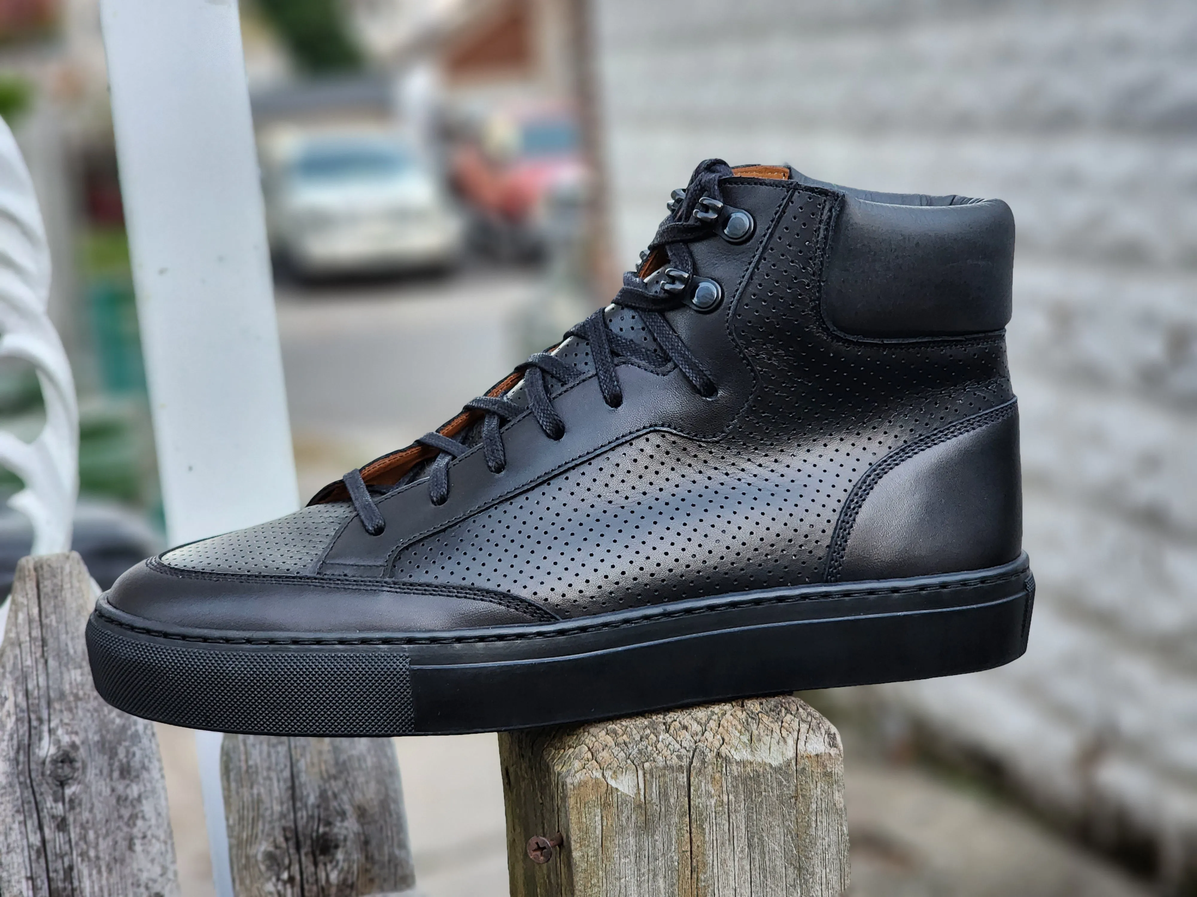 Richland Black Calf Perforated - Buy now