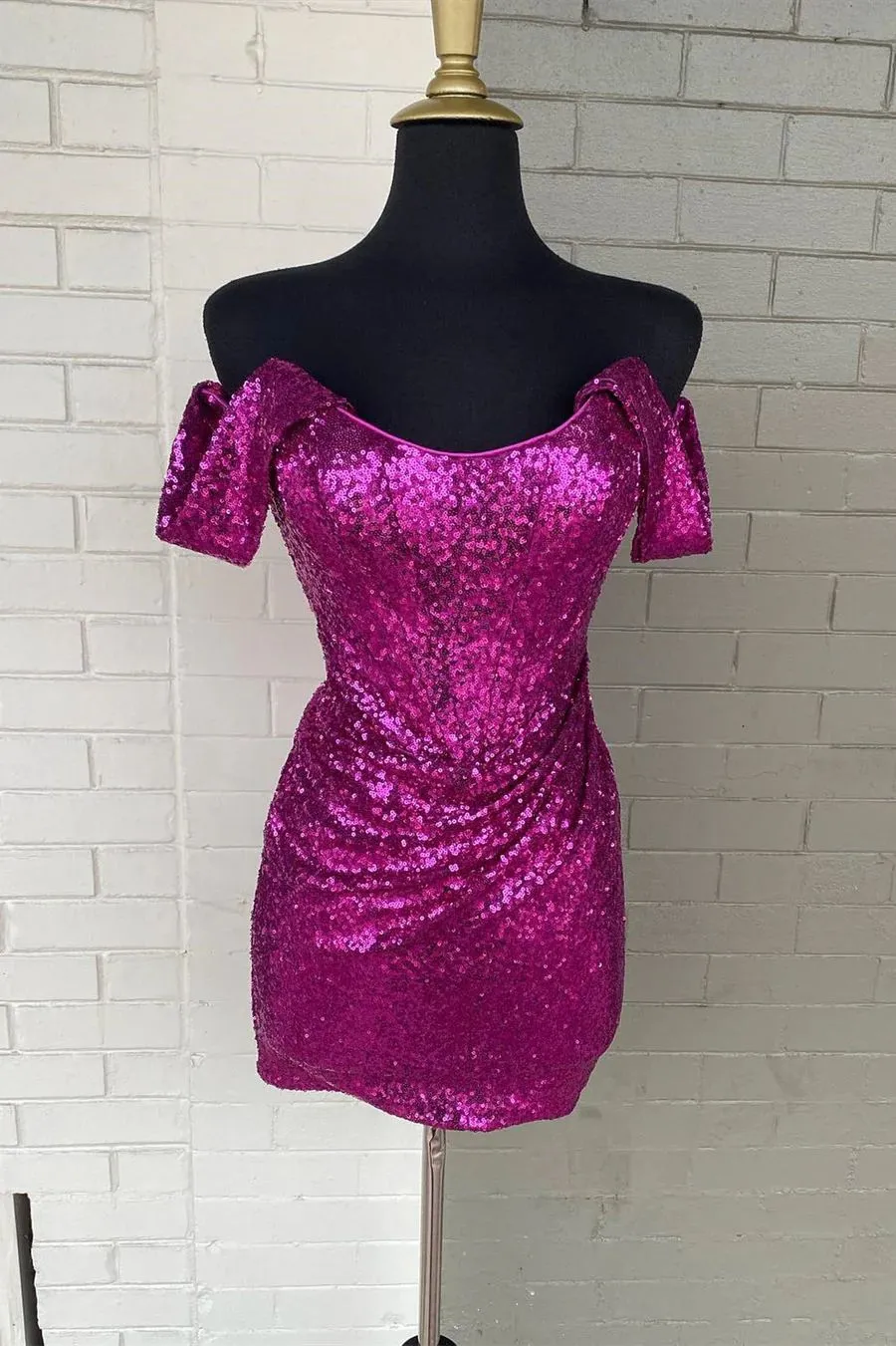 Round Neck Off Shoulder Sequin Homecoming Dress