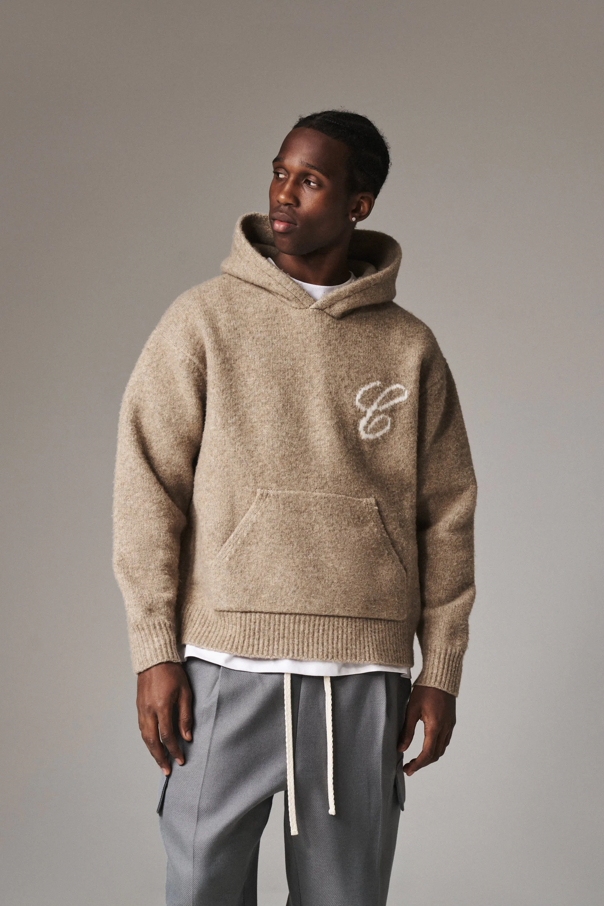 SCRIPT LOGO GRAPHIC KNITTED HOODIE - BEIGE