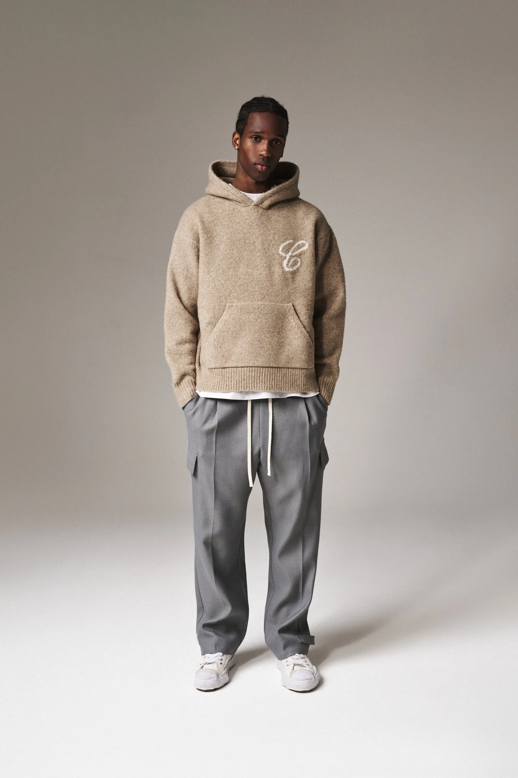 SCRIPT LOGO GRAPHIC KNITTED HOODIE - BEIGE