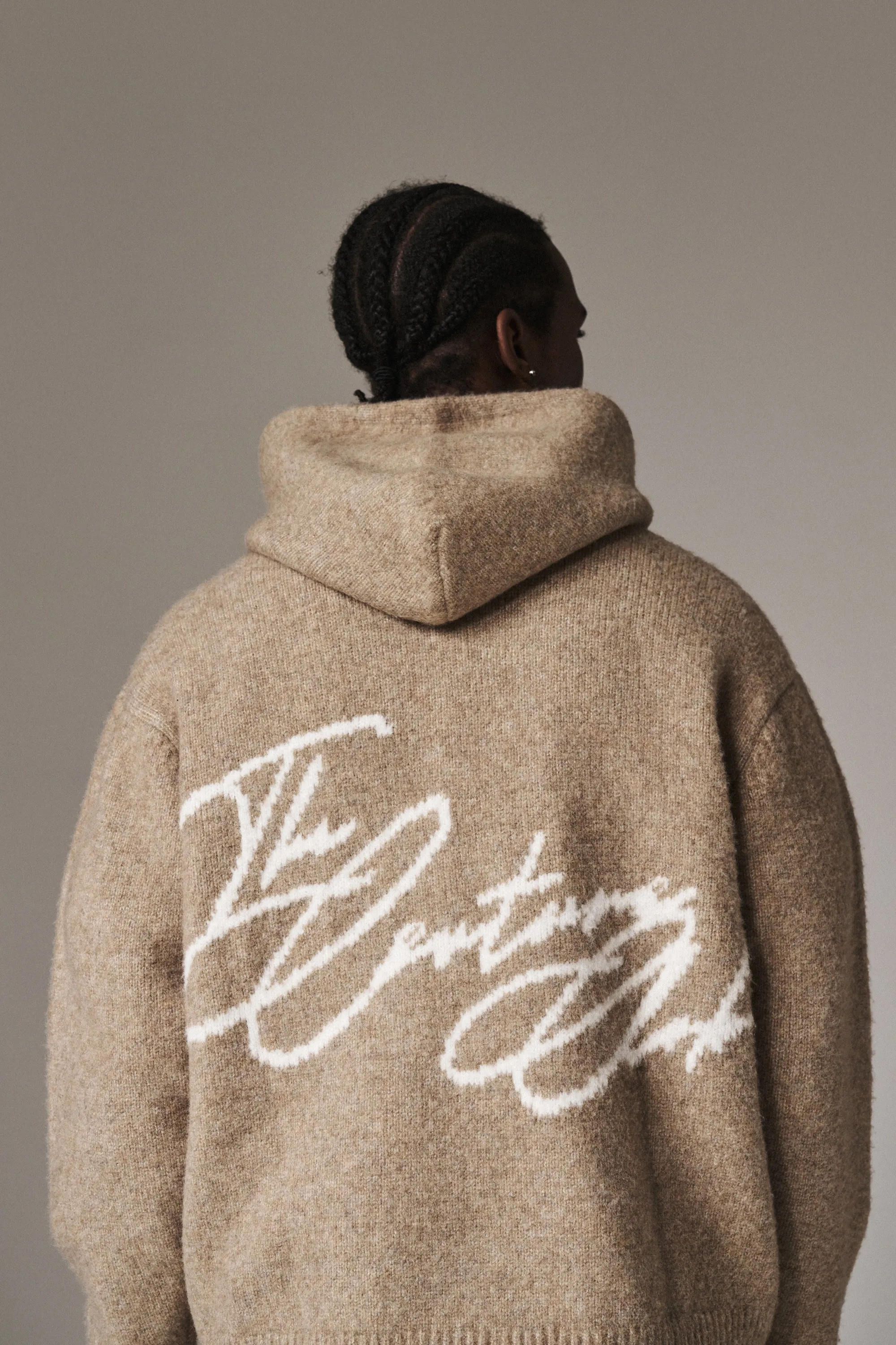 SCRIPT LOGO GRAPHIC KNITTED HOODIE - BEIGE