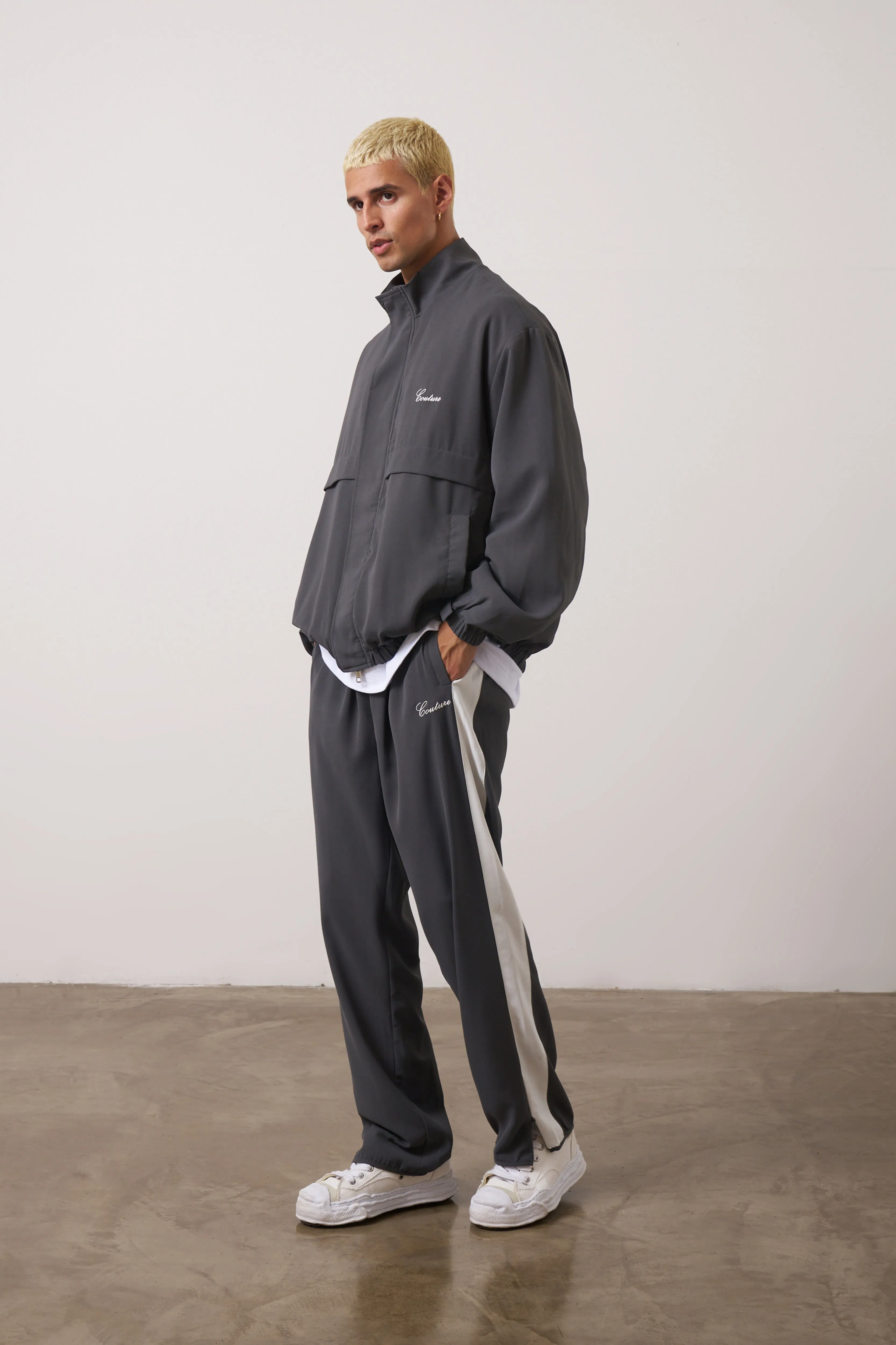 SMART LIGHTWEIGHT TRACK JACKET - CHARCOAL