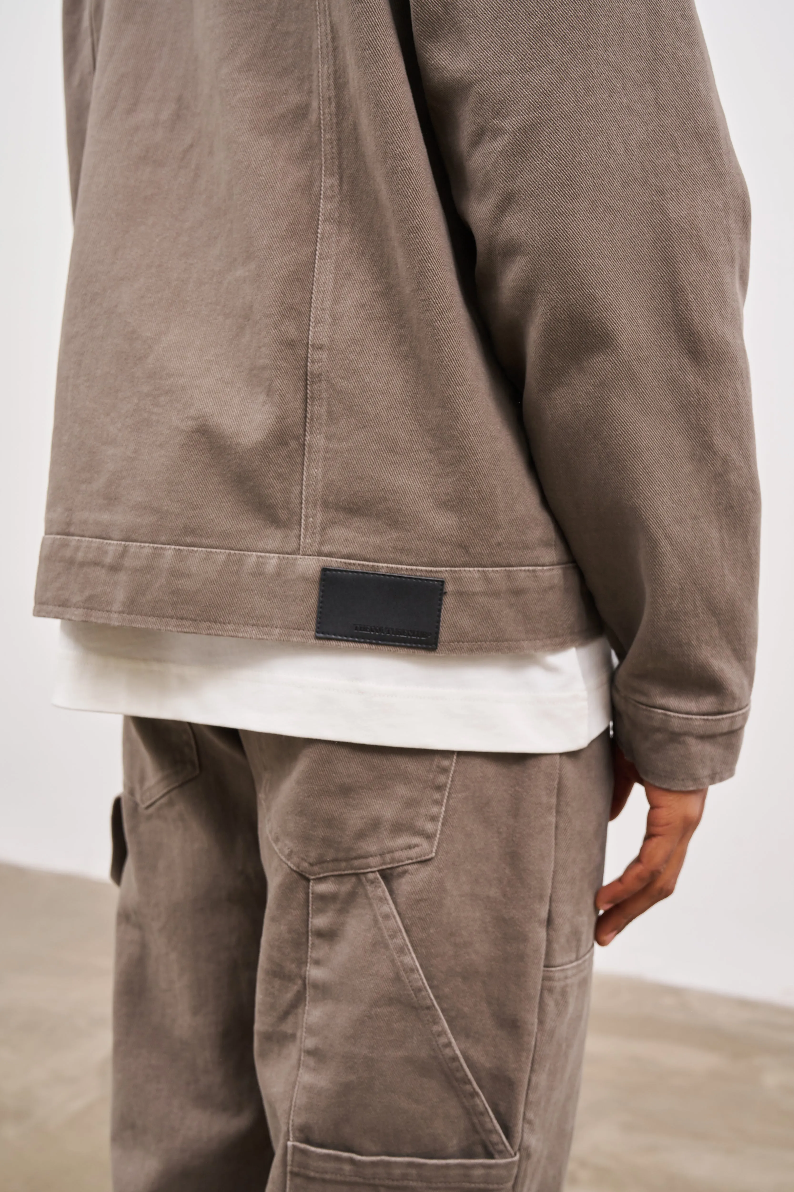 TWILL RIVET DETAIL CARPENTER JACKET - BROWN