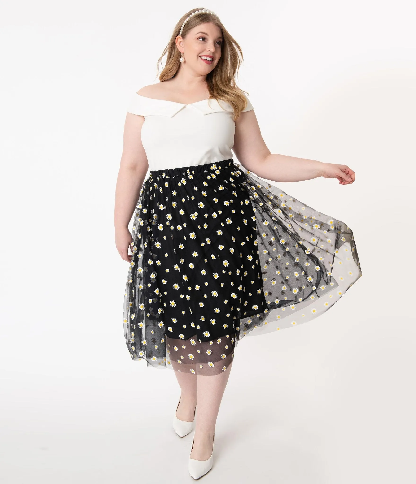 Vintage Black and White Daisy Print Tulle Skirt