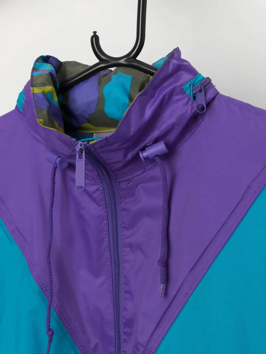 Vintage rain jacket windbreaker in bright blue and purple – Large / XL