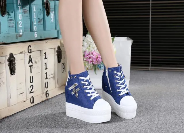 Women's Breathable Wedge Platform Sneakers with Hidden Heels